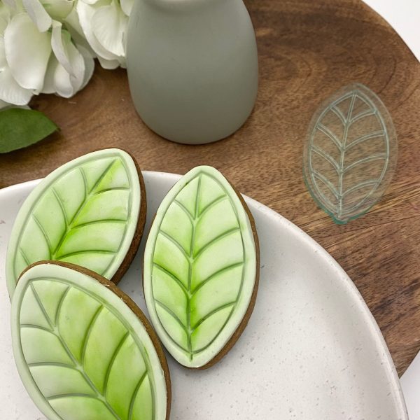NEM435 Embosser Stamp Small Leaf Handmade